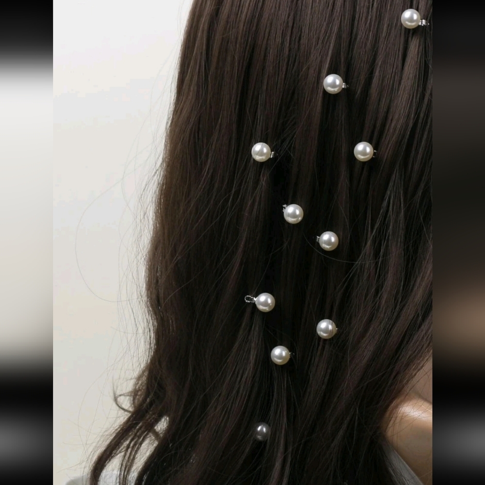 NWT, Pearl Hair Clip Set